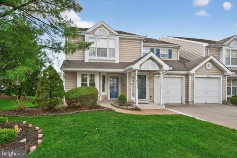 7401 A Normandy Dr, Mount Laurel, NJ 08054