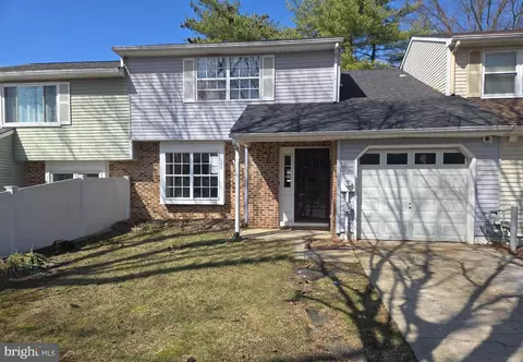 106 Banwell Ln, Mount Laurel, NJ 08054