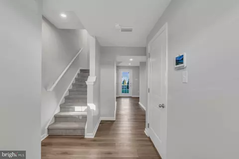 Entry Way - 1 L Wendowski St, Beverly, NJ 08010 photo 1 of 13