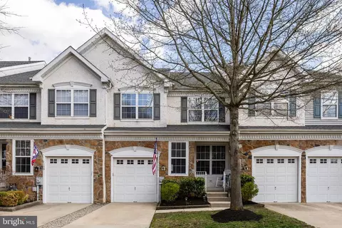 106 Weaver Dr, Marlton, NJ 08053