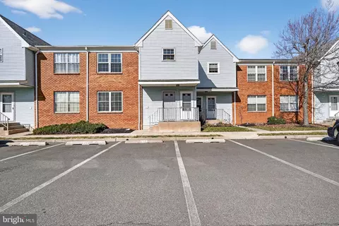 303 Dove Ct, Lumberton, NJ 08048