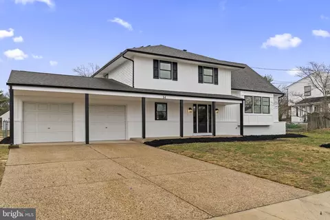 14 Montclair Dr, Delran, NJ 08075