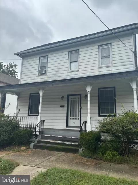 41 Main St, Southampton, NJ 08088
