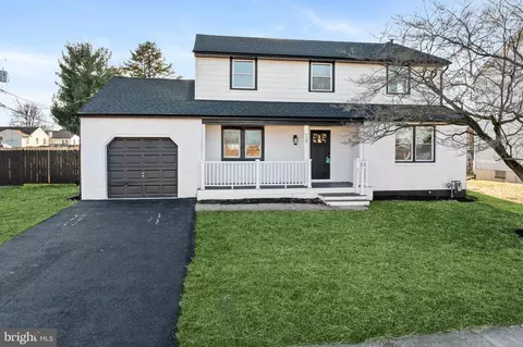 720 Harrison St, Riverside, NJ 08075