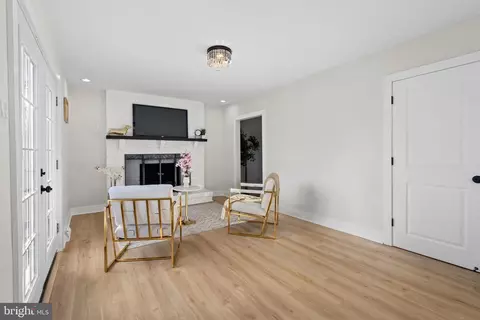 Living - 720 Harrison St, Riverside, NJ 08075 photo 3 of 3