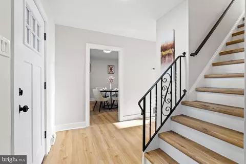 Entry Way - 720 Harrison St, Riverside, NJ 08075 photo 3 of 8