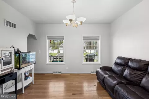 Living - 202 Union St, Bordentown, NJ 08505 photo 1 of 2