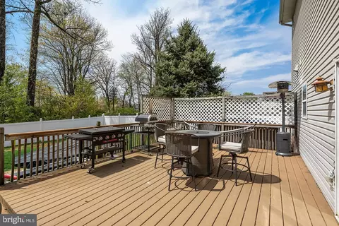 Exterior - 202 Union St, Bordentown, NJ 08505 photo 6 of 7