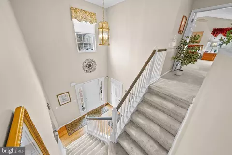 Entry Way - 7 Colts Gait Rd, Evesham, NJ 08053 photo 4 of 6