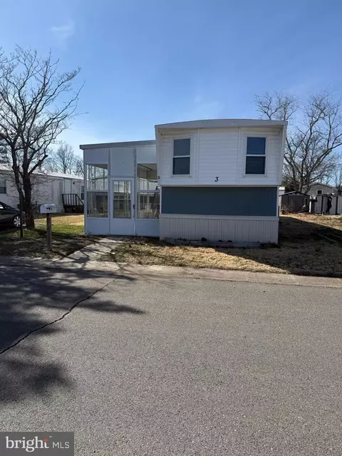 3 Horseshoe Bnd, Southampton, NJ 08088