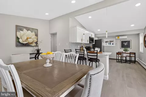 Dining - 226 Ruth Ave, Maple Shade, NJ 08052 photo 2 of 3