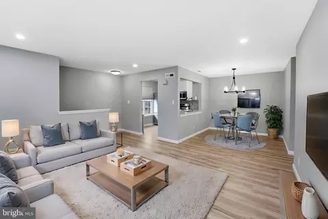 315 Delancey Pl # B, Mount Laurel, NJ 08054