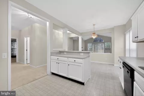 Entry Way - 29 Pennington Ct, Delanco, NJ 08075 photo 3 of 5