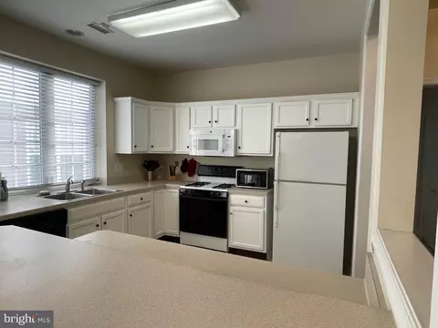 Kitchen - 29 Pennington Ct, Delanco, NJ 08075 photo 5 of 6