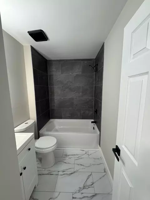 Bath - 8 Framingham Rd, Beverly, NJ 08010 photo 1 of 7