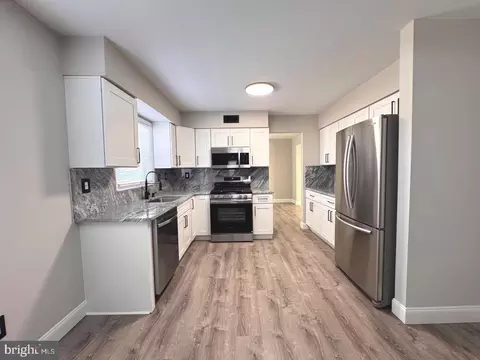 Kitchen - 8 Framingham Rd, Beverly, NJ 08010 photo 2 of 6