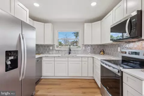 317 Cayuga Trl, Browns Mills, NJ 08015