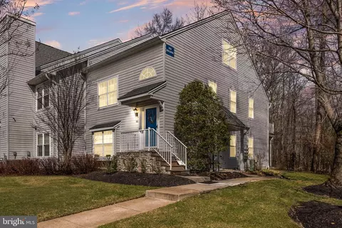 203 Quail Rd, Marlton, NJ 08053