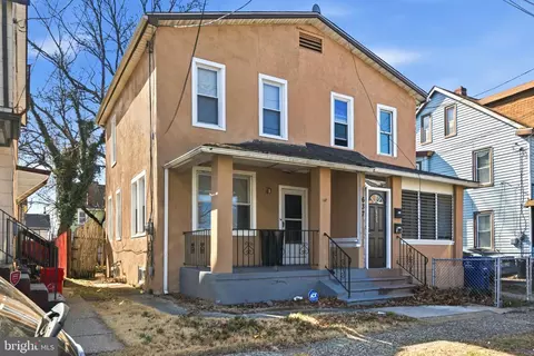 637 Walton Ave, Beverly, NJ 08010