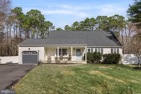 10 Yorkshire Dr, Medford, NJ 08055