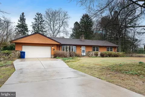 807 Westfield Rd, Moorestown, NJ 08057