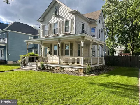 315 W Front St, Florence, NJ 08518