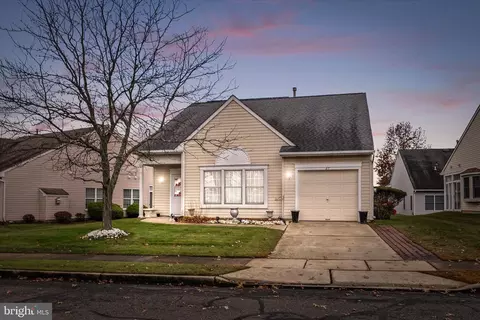 87 Horseshoe Ln S, Columbus, NJ 08022