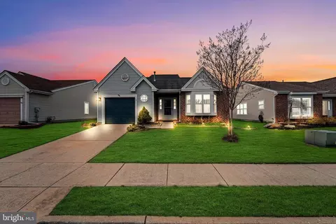 310 Moonseed Pl, Mount Laurel, NJ 08054