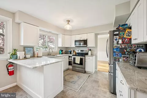 Kitchen - 704 Cornwallis Dr, Mount Laurel, NJ 08054 photo 2 of 2