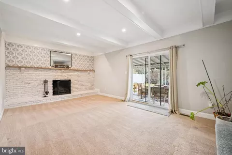 Living - 704 Cornwallis Dr, Mount Laurel, NJ 08054 photo 3 of 3