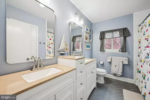 Bath - 704 Cornwallis Dr, Mount Laurel, NJ 08054 photo 2 of 2