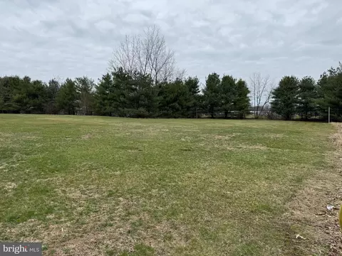 2551 Saylors Pond Rd, Jobstown, NJ 08041