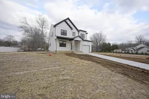 47 Fountain Blvd, Burlington, NJ 08016