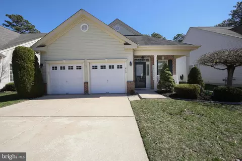 819 Westminster Dr N, Southampton, NJ 08088