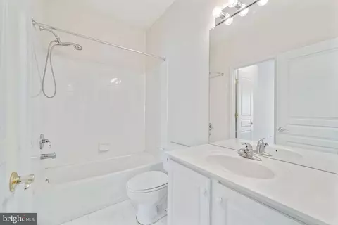 Bath - 12 Pennington Ct, Delanco, NJ 08075 photo 1 of 3