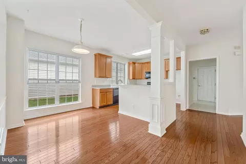 Entry Way - 12 Pennington Ct, Delanco, NJ 08075 photo 2 of 5