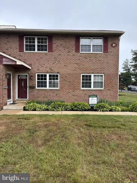 42 Forge Rd, Medford, NJ 08055