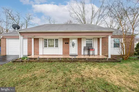 7 Ebbtide Ln, Willingboro, NJ 08046
