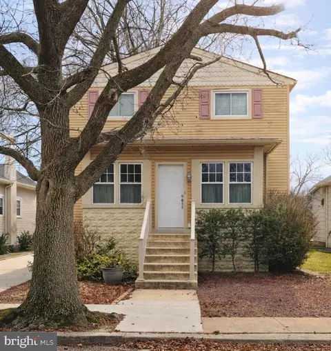 48 Helen Ave, Maple Shade, NJ 08052