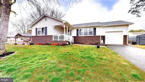 301 Cherokee Dr, Browns Mills, NJ 08015