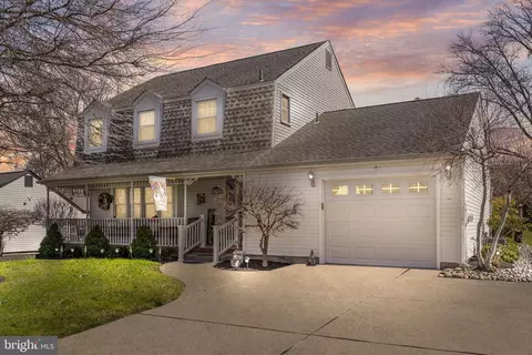 102 Red Stone Rdg, Delran, NJ 08075