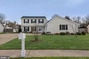 45 Stratford Ln, Mount Laurel, NJ 08054