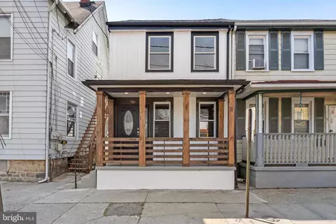 50 Pine St, Mount Holly, NJ 08060