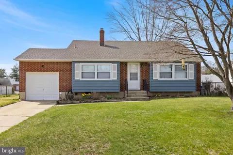 116 Lucas Dr, Bordentown, NJ 08505