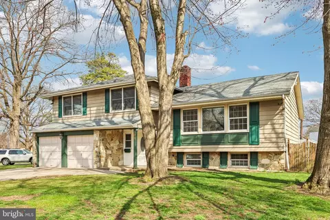101 Leeds Rd, Mount Laurel, NJ 08054