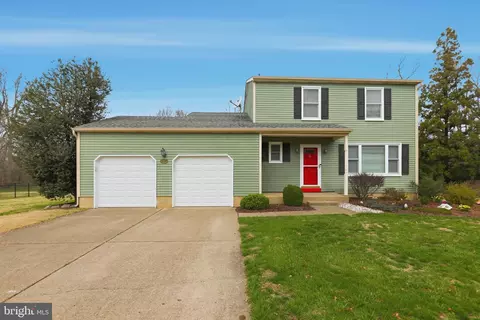 26 Tall Timber Ln, Burlington, NJ 08016