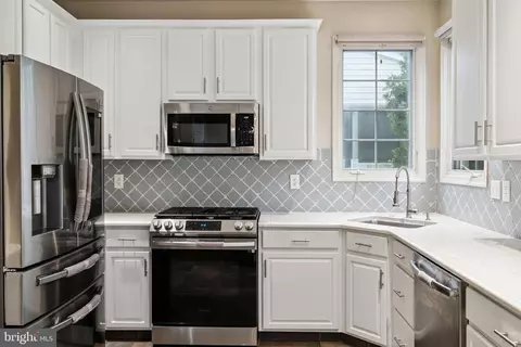 Kitchen - 10 Augusta Dr, Westampton, NJ 08060 photo 1 of 3
