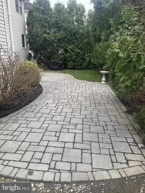 Exterior - 10 Augusta Dr, Westampton, NJ 08060 photo 4 of 5