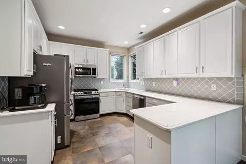 Kitchen - 10 Augusta Dr, Westampton, NJ 08060 photo 2 of 3