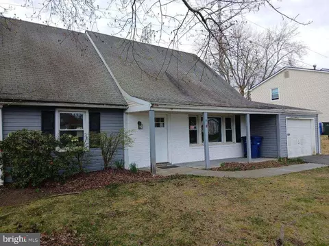 22 Niagara Ln, Willingboro, NJ 08046